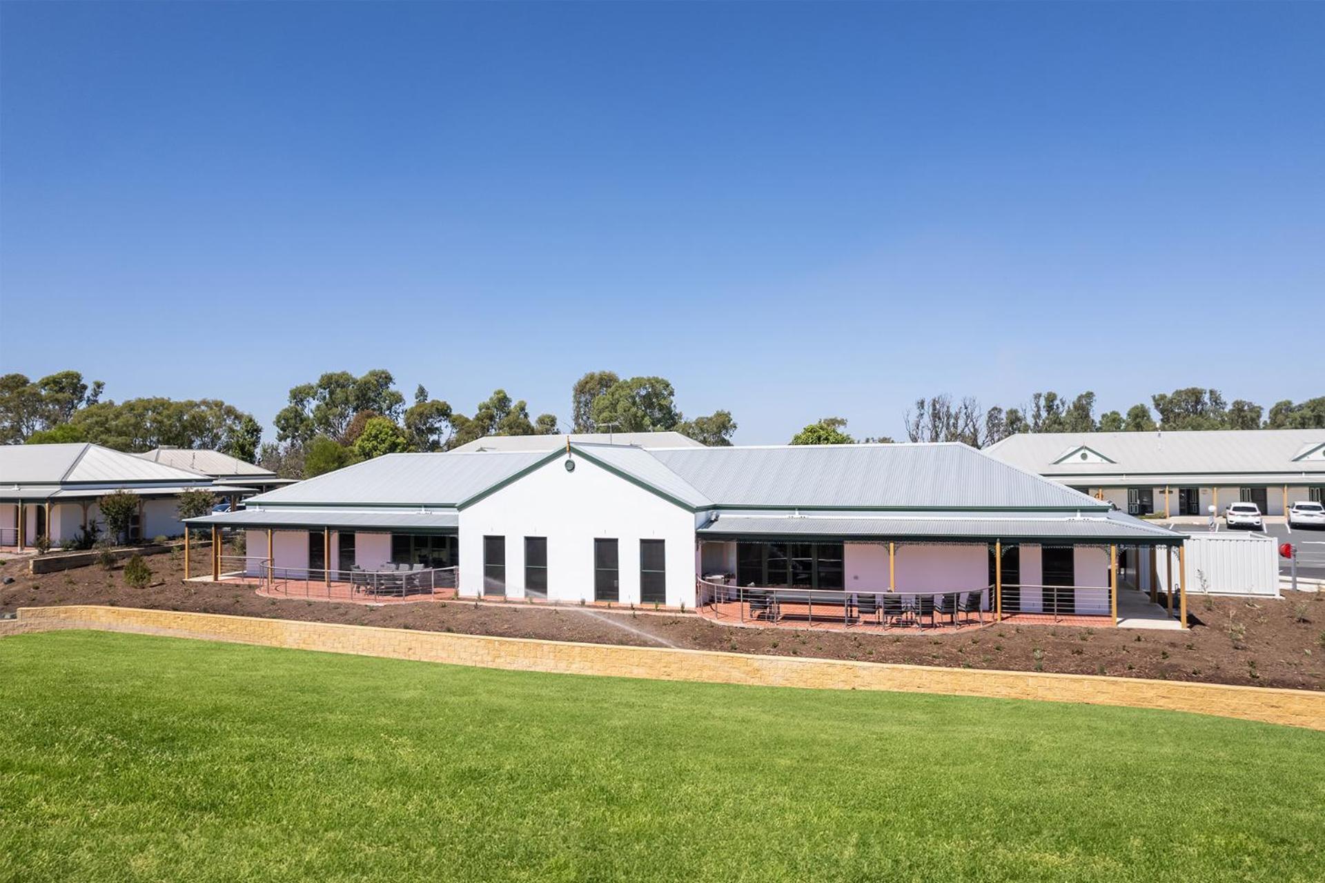 Hotel Yarrawonga Mulwala Golf Club Exteriér fotografie The new hospital at Wagga Wagga