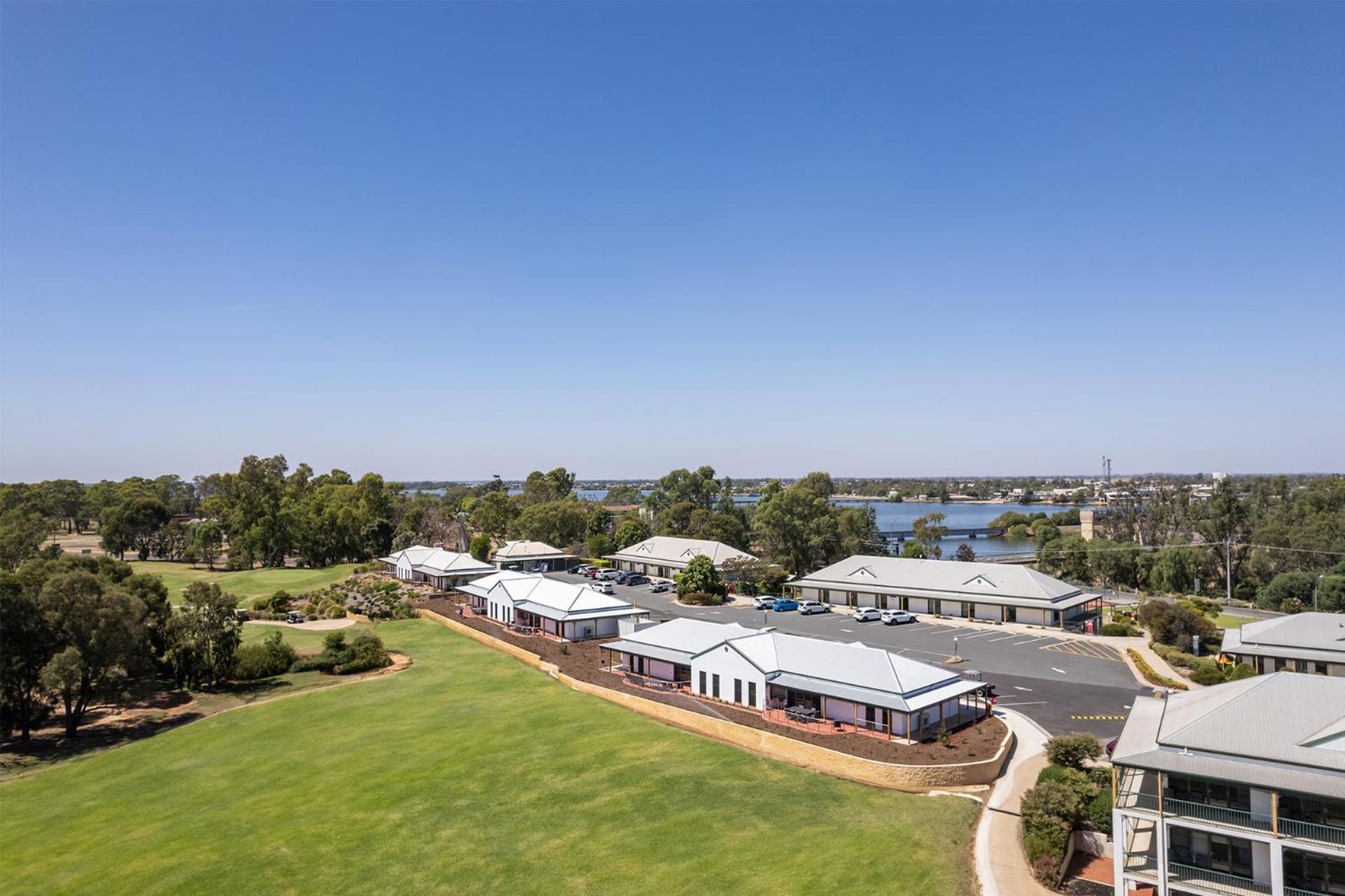 Hotel Yarrawonga Mulwala Golf Club Exteriér fotografie The Lakes College, 2017