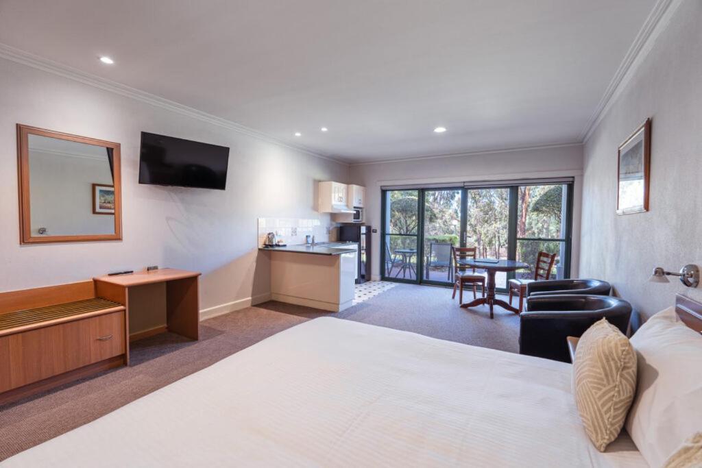 Hotel Yarrawonga Mulwala Golf Club Exteriér fotografie Studio Suite