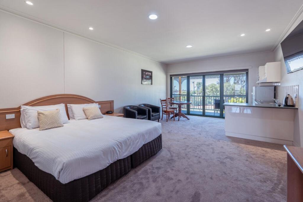 Hotel Yarrawonga Mulwala Golf Club Exteriér fotografie Studio Suite